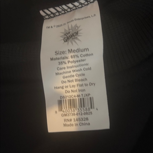 Grinch Pet Hoodie NWT, size medium , I ❤️ Being Grinchy 
Black and Red - Picture 10 of 10